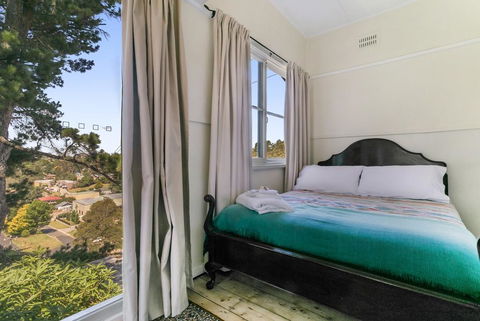 Carinya Cottage - Pubs and Clubs 1