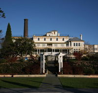 Carrington Hotel - Pubs and Clubs