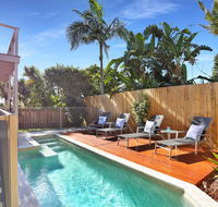Casa del Sol - Pubs and Clubs