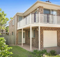 Castions - Lennox Head - Pubs and Clubs
