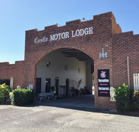 Castle Motor Lodge - Go Out