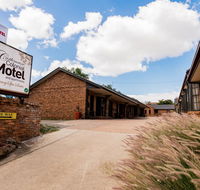 Castlemaine Colonial Motel - Pubs and Clubs