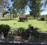 Castlereagh Motor Inn - Pubs and Clubs