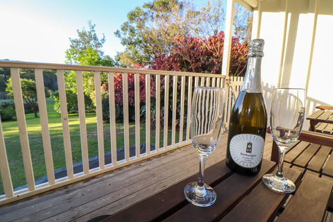 Catho Cottage - Pubs and Clubs 0