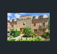 Caulta Apartments - Pubs and Clubs