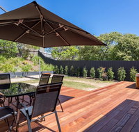 Caxton Beach House - hot tub spa - Go Out