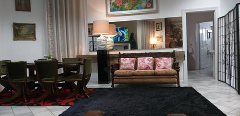 CBD Home Rinaldi's - Pubs and Clubs 2