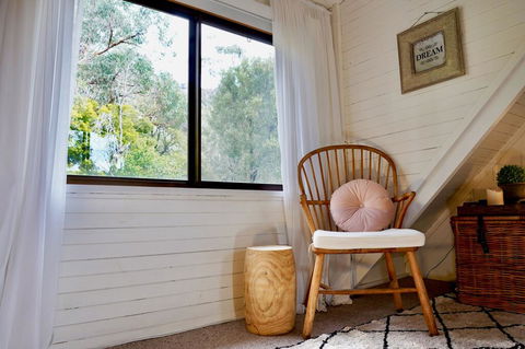 Cedar Country Retreat - Pubs and Clubs 2
