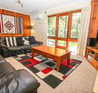 Cedar Holiday Units - Apartment 1 - Pubs and Clubs