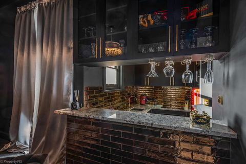 Celestial Suite - Pubs and Clubs 1