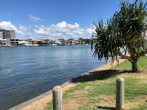 CENTRAL APARTMENT WITH POOL-WALK TO EVERYTHING - Pubs and Clubs 0