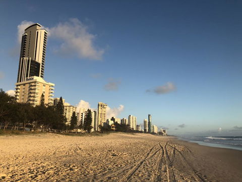 CENTRAL APARTMENT WITH POOL-WALK TO EVERYTHING - Pubs and Clubs 2