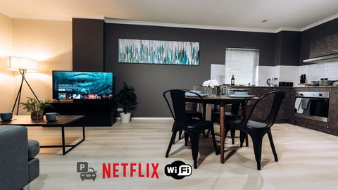 Central City Convenience - Free Parking & WiFi - Go Out 0