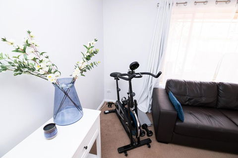 Central March 2 Bed, Walk Everywhere - Pubs and Clubs 3