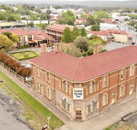 Central Springs Inn - Pubs and Clubs