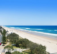 Central Surfers Paradise - Absolute Beachfront - Pubs and Clubs