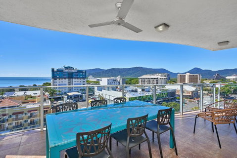 Centrepoint Apartments - Pubs and Clubs 1