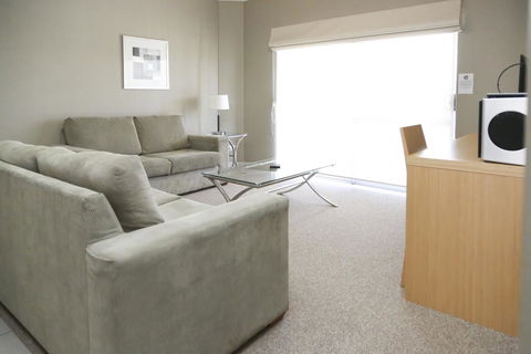 Centrepoint Apartments Griffith - Pubs and Clubs 3