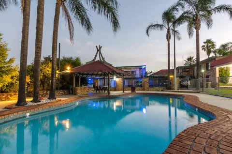 Centrepoint Midcity Motor Inn - Go Out 1