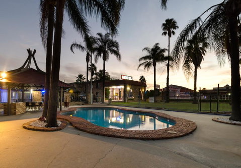 Centrepoint Midcity Motor Inn - Go Out 2