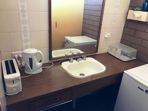 Century Motor Inn - Pubs and Clubs 2