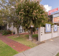 Chadstone Executive Motel - Pubs and Clubs