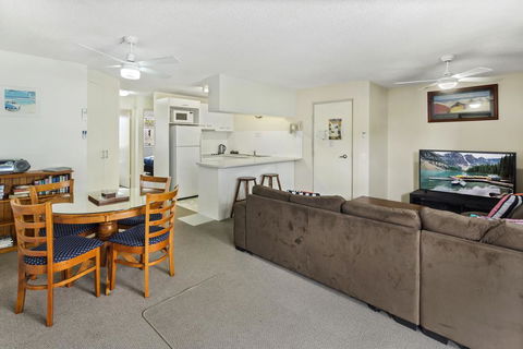 Cheltenham Apartments - Pubs and Clubs 2
