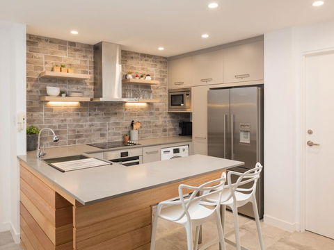 Chevron Sails - Pubs and Clubs 1