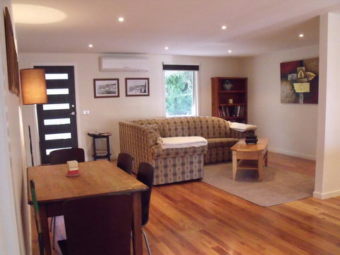 Chill Apartment - Go Out 1