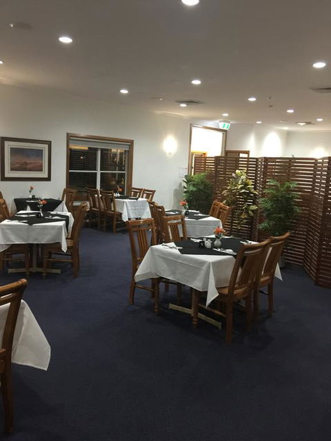 Chinchilla Great Western Motor Inn - Pubs and Clubs 2