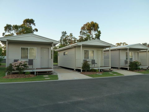 Chinchilla Tourist Park - Pubs and Clubs 3