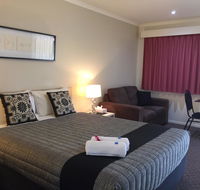 Chinchilla White Gums Motor Inn - Pubs and Clubs