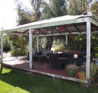 Chuditch Holiday Home Dwellingup - Great Central Location - Pubs and Clubs