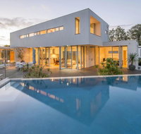 Cinque - Luxury Family Home with Pool Close to Beach and Town - Go Out
