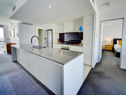 Circle On Cavill 37th Floor Ocean And River Views - Pubs and Clubs 2