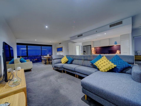 Circle On Cavill 37th Floor Ocean And River Views - Pubs and Clubs 0