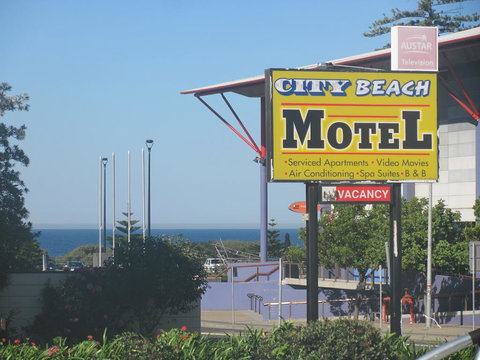 City Beach Motel - Go Out 0