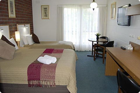 City Gardens Motel - Go Out 3