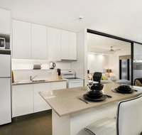 City Getaway Modern Bowen Hills 1 Bedroom with Free WIFI and Parking - Pubs and Clubs
