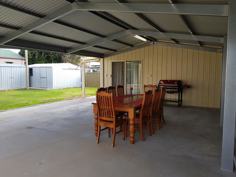 City Holiday Home Mildura - Pubs and Clubs 1