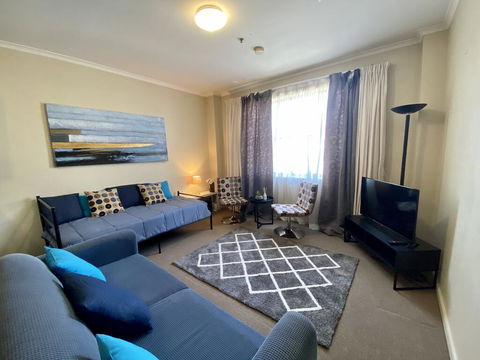 City Views, Pool , Parking & Gym Darling Harbour Sydney Apartment Sleeps 5 - Pubs and Clubs 1