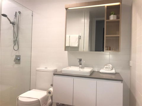 CityStyle Executive Apartments - BELCONNEN - Pubs and Clubs 1