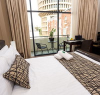 Clarendon Hotel - Pubs and Clubs