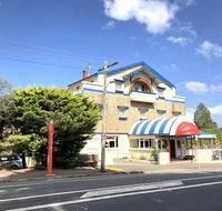 Clarendon Motel and Guesthouse - Pubs and Clubs
