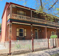 Classic Old Style House - Pubs and Clubs