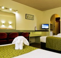 Classic Twin-bed Room 1 In Oakleigh - Pubs and Clubs