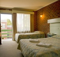 Classic Twin-bed Room 2 In Oakleigh - Pubs and Clubs