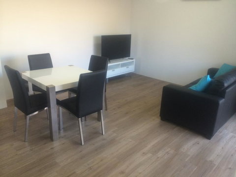 Clearwater Motel Apartments - Go Out 1