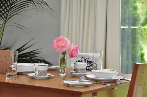 Clifton Gardens B&B - Pubs and Clubs 0