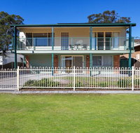 Close To The Myall River - Pet Welcome - Pubs and Clubs